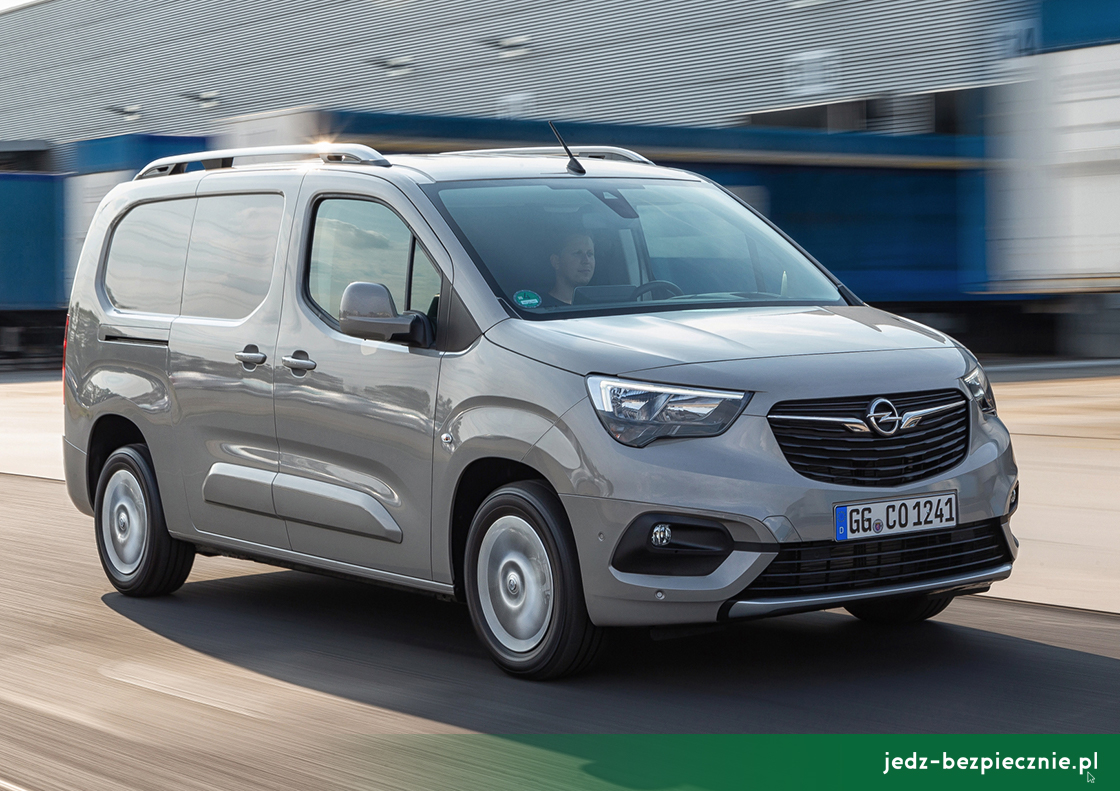 WEZWANIA DO SERWISÓW | Sierpień 2023 – Opel Combo